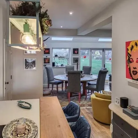 Mulgrave House 펜션 스카버러