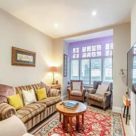 Mulgrave House 펜션 스카버러